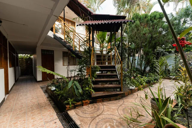 HOSTAL LA CUEVA MOYOBAMBA