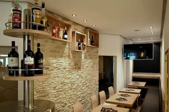 Pizzeria EisCaféBar „Dolomiti“ F. & F. Ficarra GbR