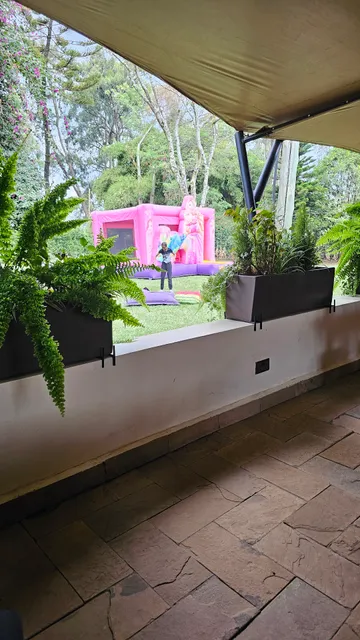 Sierra Manor House Grill