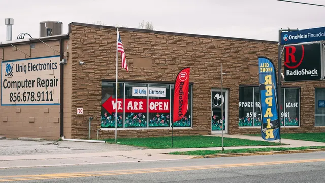 Uniq Electronics Radio Shack