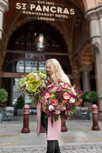 Isle of Flowers - Victoria Station