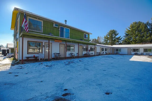 Love Hotels Tomahawk at Lake Mohawksin WI