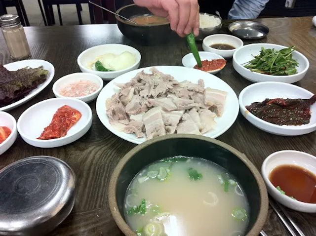 남해맷돌순두부와 솥밥