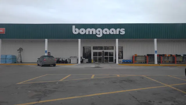 Bomgaars