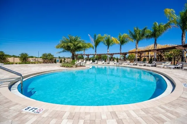 Lucaya Village Resort