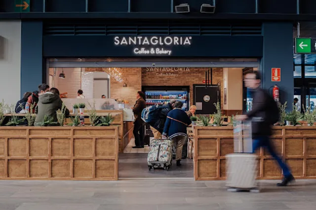 SantaGloria Coffee & Bakery