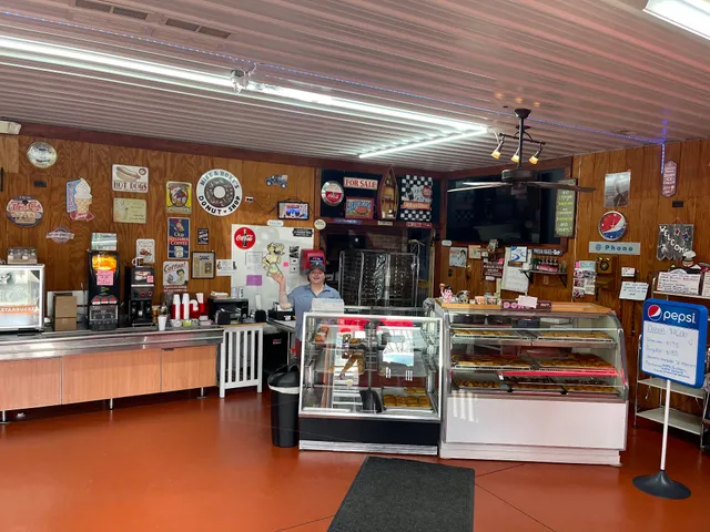 Mike & Roxy's Donut shop