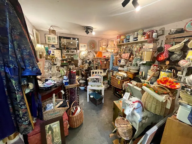 Northcote Road Antiques Market