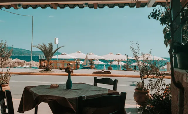 Ταβέρνα Αύρα