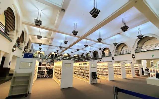 Beverly Hills Public Library