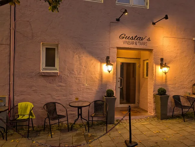 Gustav’s Vinbar & Tapas