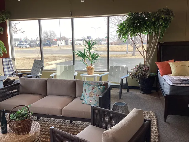 Spencer Furniture & Floors