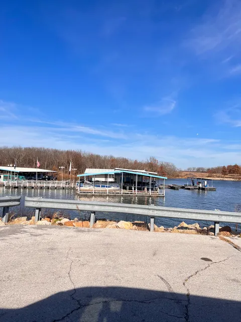 Longview Lake Marina