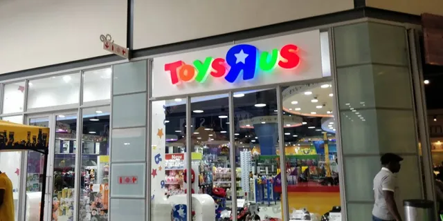 Toys R Us East Park Mall