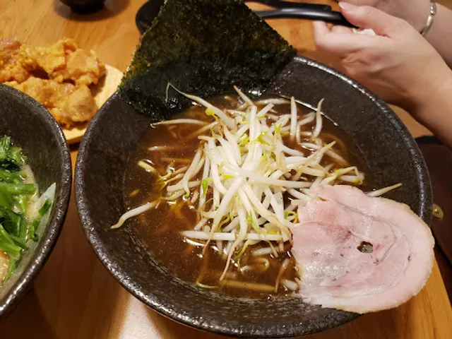 橫浜家系ラーメン 拉麵家 台中店