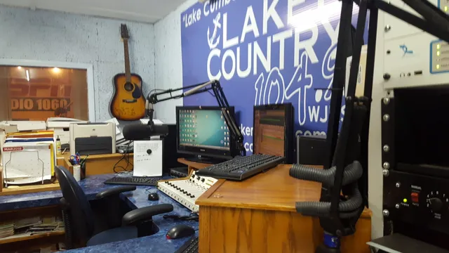 Laker Country 104.9 FM WJRS