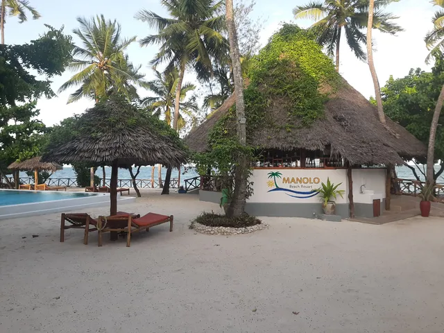 Manolo Beach Bar