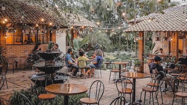 Ol’ Pops Coffee Cinangka