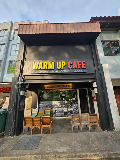 Warm Up Cafe @Mackenzie Road