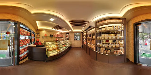 Sin City Cakes and Bakes.