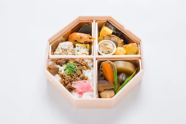 季節ＤｉｎｉｎｇＳＩＮ