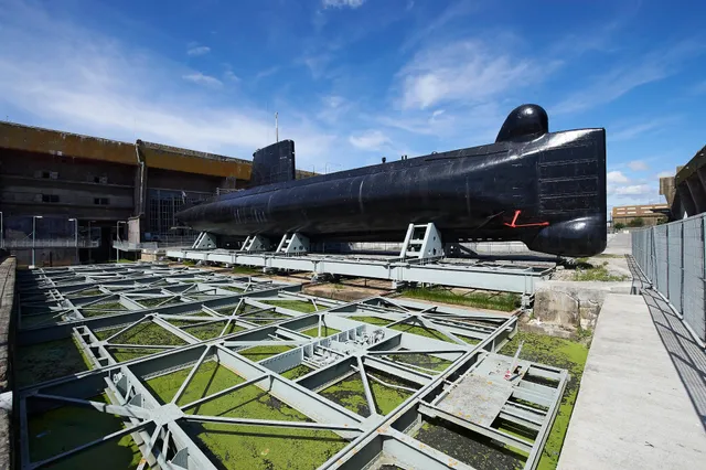 Sous-marin Flore-S645