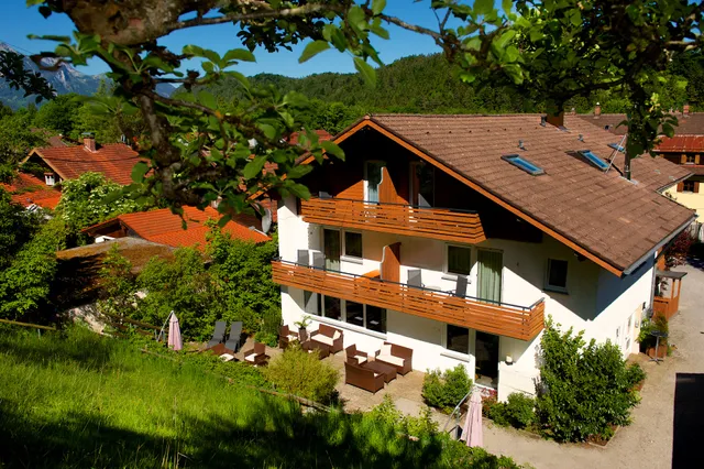 Ferienhaus mit Ferienwohnungen Sandra Weiß