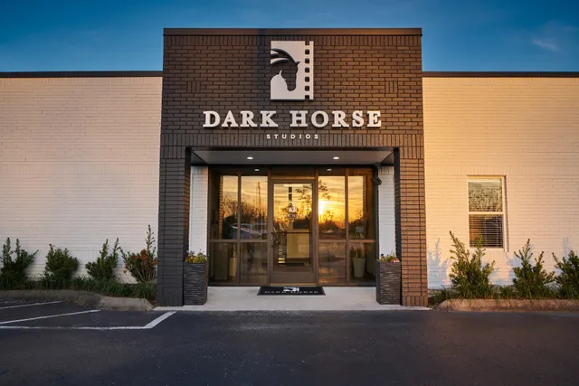 Dark Horse Stages