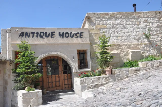 Antique House Hotel