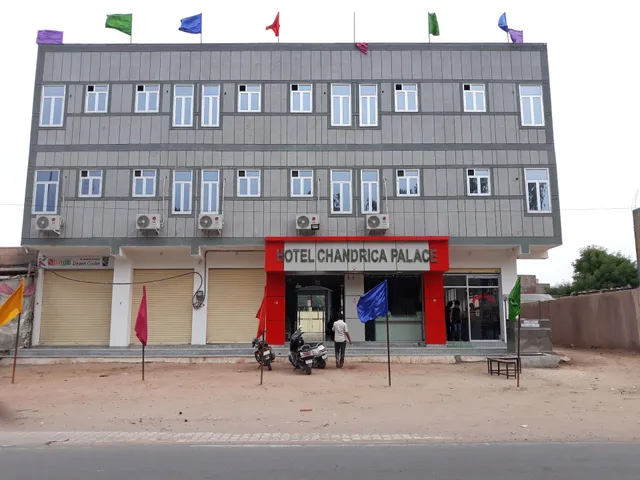 Hotel Chandrika Palace