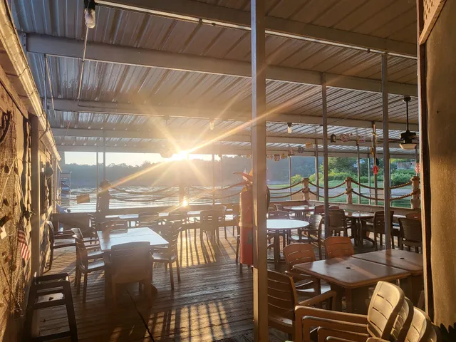 Big M Marina Dock-N-Eat