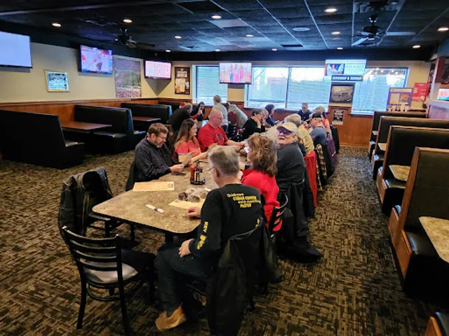 Sidelines Sports Eatery - Maumee