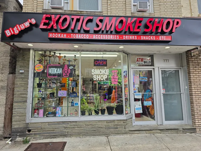 Bigluw's exotic smoke shop