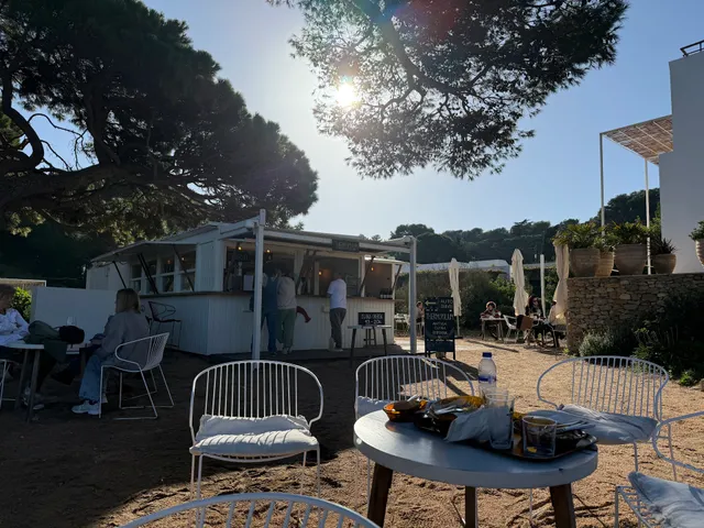 GAMBO by Hostal Empuries