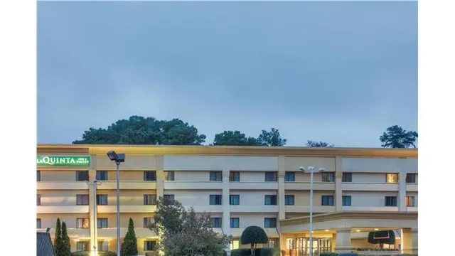 La Quinta Inn & Suites by Wyndham Atlanta Roswell