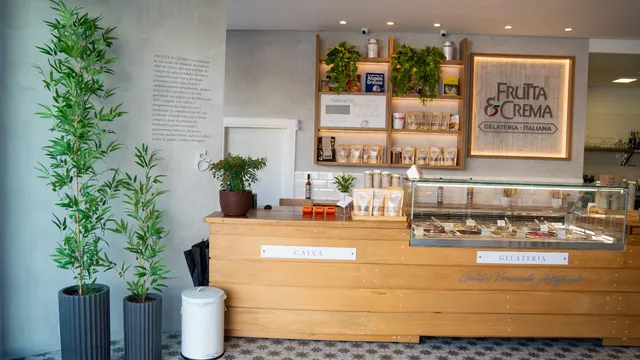 Frutta e Crema Gelateria e Ristorante italiano - Santana