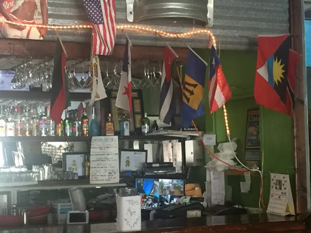 Mama's Caribbean Grill