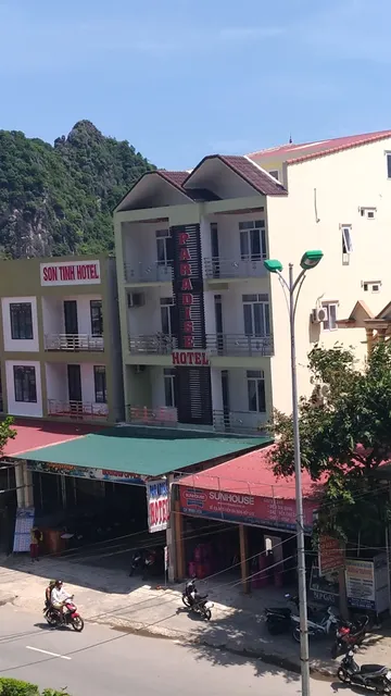 Paradise Hotel phong nha