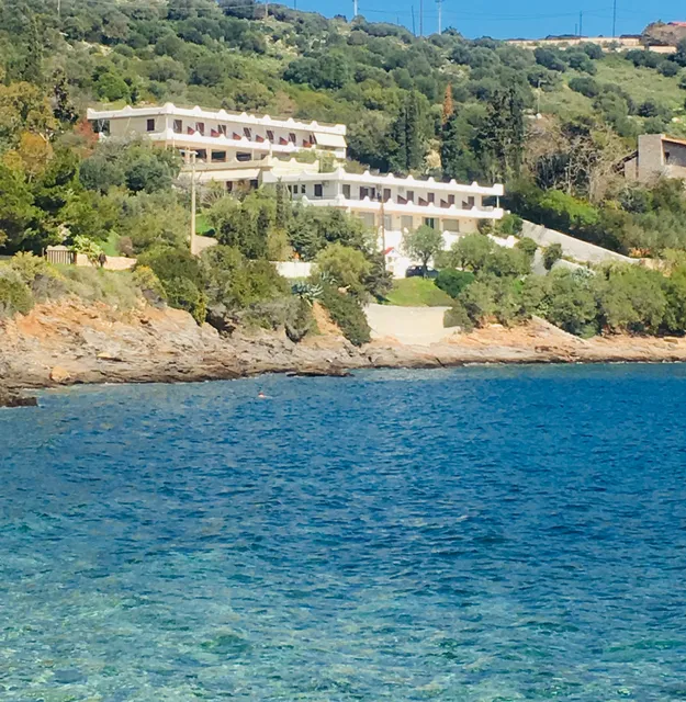 Daskalio Resort Adamis