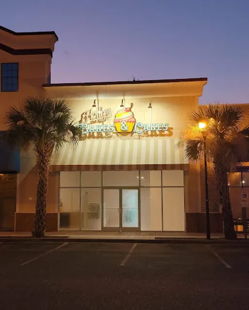 Holly's Bakes & Cakes