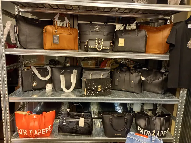 New Wear S.r.l.s.Borghi Marcello