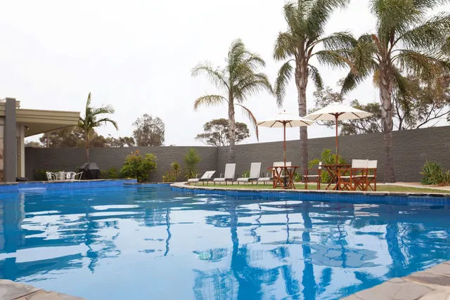 Adelaide Road Motor Lodge