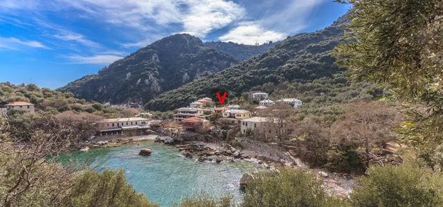 Argyroyla Damouchari Studios