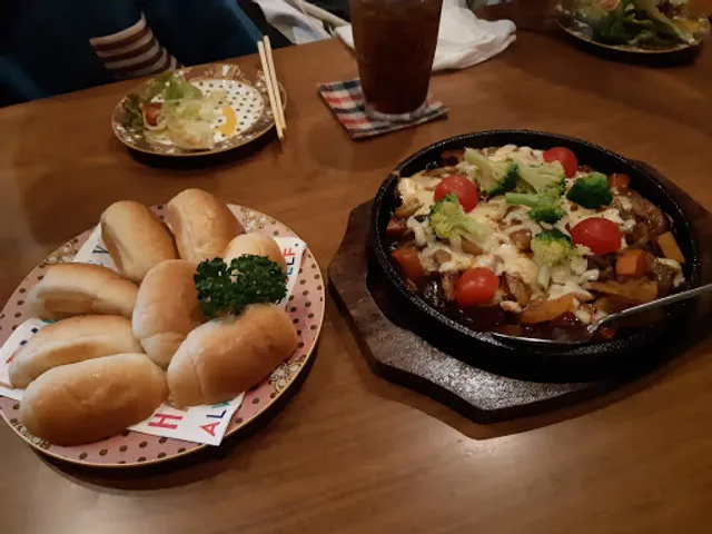 バー＆ダイナー ニャーゴ（NYAGO）