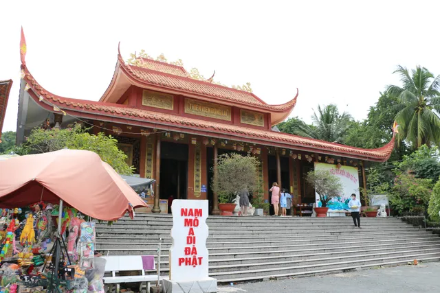 Thiền Viện Đông Lai - Chùa Bánh Xèo