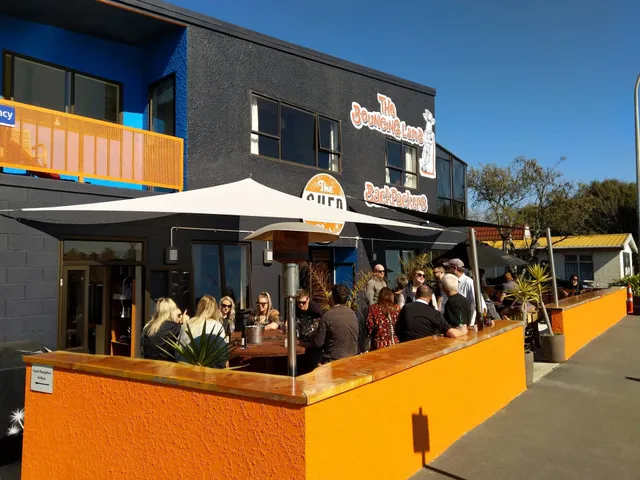Bouncing Lamb Backpackers Tahuna Beach