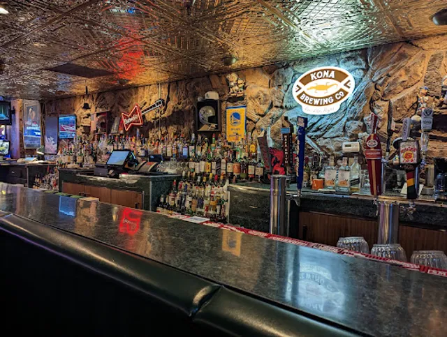 Artie's Countrywood Lounge