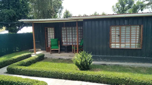 Wooden Knee cottages Nanyuki