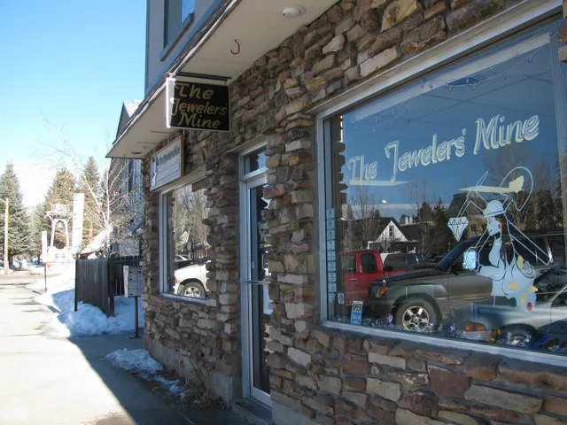 The Jewelers' Mine