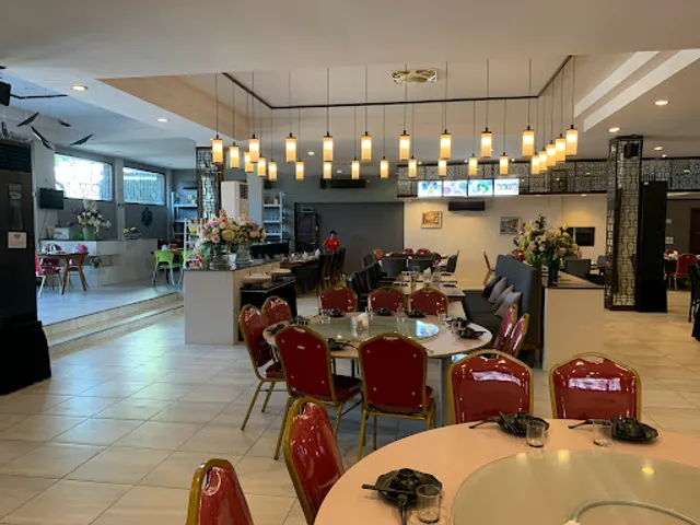 Uang Uang Restaurant